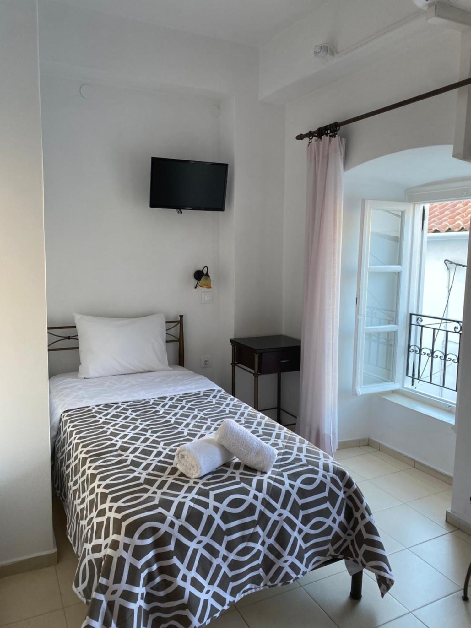Pension Efie Hidra Exterior foto